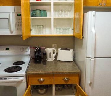 East Kootenay Apartment | Inviting Apartment with Pool and Hot Tub in Panorama