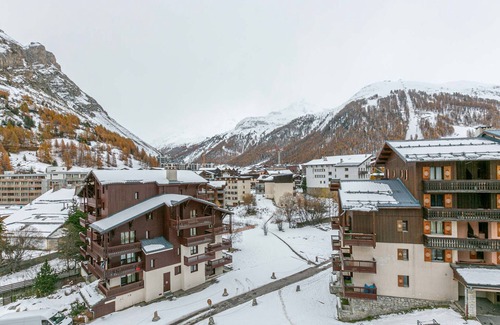 Val-d'Isere Apartment | Cozy Apartment Val-d'Isère: Ideal for Families & Pets