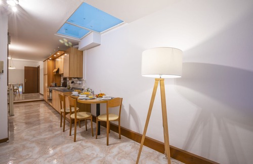 Riva del Garda Apartment | Charming Retreat in Riva del Garda with Breakfast & Pet-Friendly