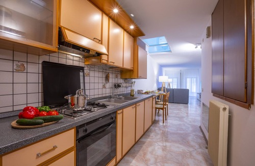 Riva del Garda Apartment | Charming Retreat in Riva del Garda with Breakfast & Pet-Friendly