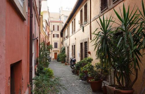 Monti Apartment | Charming Pet-Friendly Apartment for Families to Enjoy