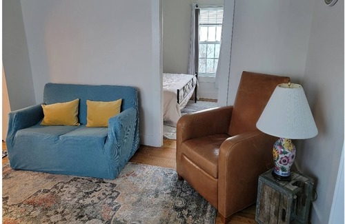 Williamsburg House | Welcoming Apartment in Quiet Williamsburg - Rated 9.8/10