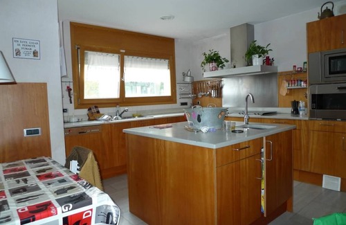 Castelldefels Villa | Inviting Apartment Steps from the Sea - Perfect for Couples