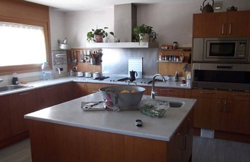 Castelldefels Villa | Inviting Apartment Steps from the Sea - Perfect for Couples