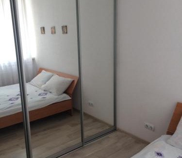 Svyatoshyns'kyi District Apartment | Charming Apartment Near Kyiv Airport, Rated 9/10 by Guests