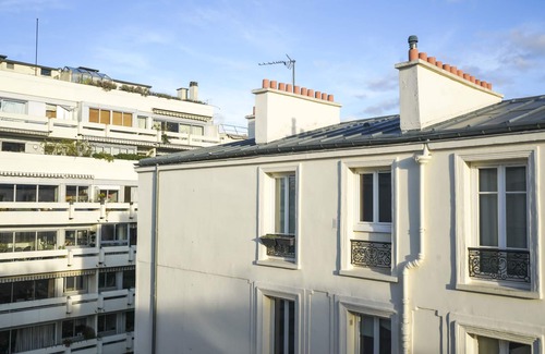 Grenelle Apartment | Charming Apartment Steps from the Eiffel Tower