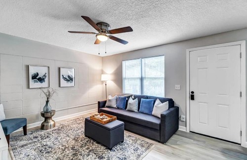 Oak Haven Apartment | Pet-Friendly Apartment on Peaceful Shaded Street