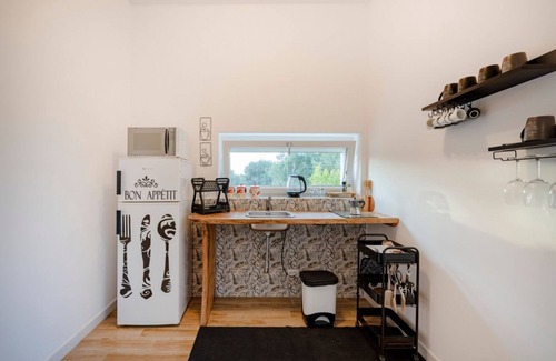 L'Assunta Apartment | Cozy apartment that accommodates 5 people, located in the quiet countryside of Monopoli, in a villa surrounded by one hectare of centuries-old olive trees. The accommodation, with parking included, offers large open spaces, a patio with barbecue and a sp