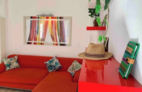 Porta Genova Apartment | Inviting Tortona Navigli Apartment with Spa & Breakfast