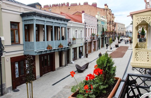 Chugureti Apartment | Charming Apartment in Tbilisi's Historic Center - 10/10 Rating