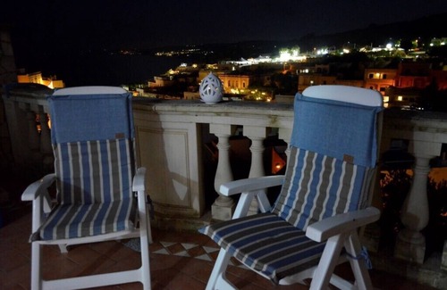 Castro Marina House | Charming Oceanfront Apartment with Sea View and Spa