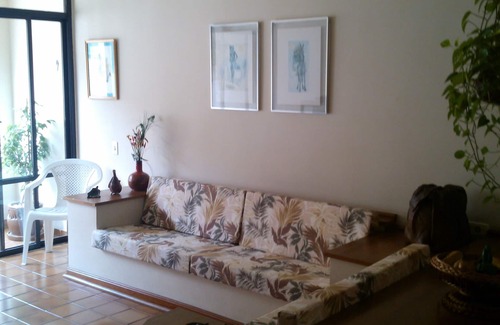 Jardim Vitoria Apartment | Inviting Apartment Steps from the Beach with Ocean View