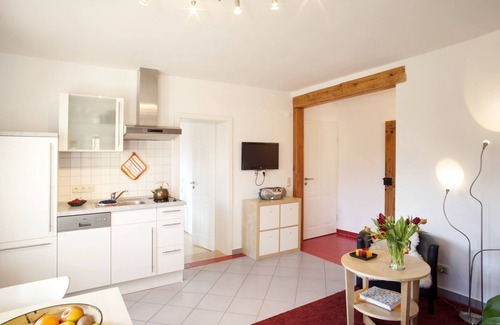 Mainleus Apartment | Inviting Apartment with Free WLAN and Breakfast Included