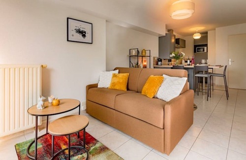 Lorient Apartment | Inviting Apartment with Balcony and Convenient Parking