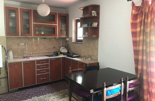 Zlatibor House | Cozy apartment with terrace, garden and BBQ area, just a 10-min from Zlatar Lake