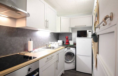 Mont-Dore Apartment | Inviting Apartment Le Mont-Dore with Spa and Family Amenities