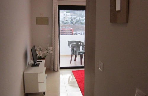 Mogan Apartment | Seaside Haven: Cozy Apartment with Pool at Jardin Paraiso