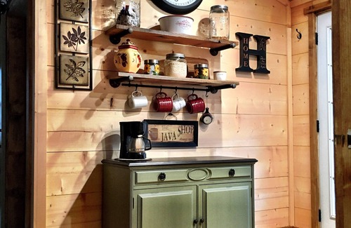 Suches Cabin | Inviting Appalachian Trail Cabin Near Woody Gap & Blood Mountain