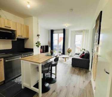 Bezons Apartment | Charming Apartment Near La Defense & Paris, Rated 9.5/10