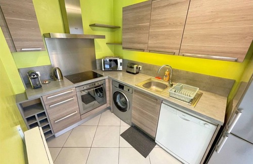 L'Arenas Apartment | Cozy Appartement AU Soleil