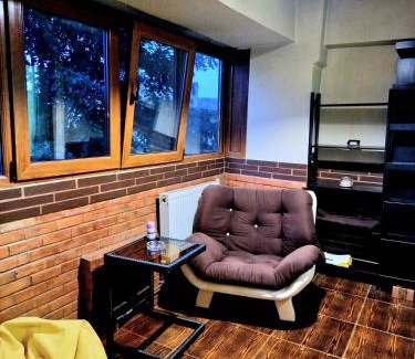 Targoviste Apartment | Charming Apartment in the Heart of the City - 9.6 Rated