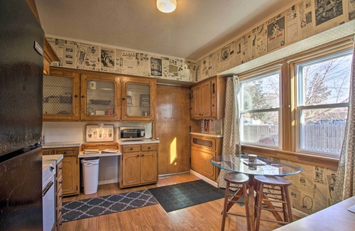 Appleton Cottage | Inviting Appleton Retreat with Porch & Pet-Friendly Options