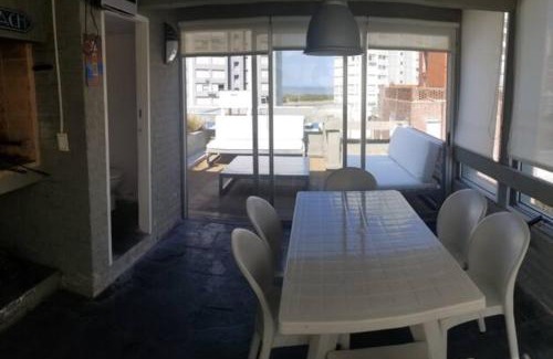 Punta del Este Apartment | Charming Oceanfront Apartment with BBQ and WiFi Access