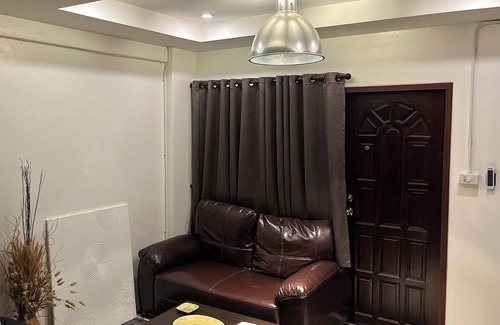 Nimman Apartment | Cozy Apt near Nimman/7-11 Below/Fast Wi-Fi/Prime Location