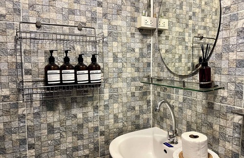 Nimman Apartment | Cozy Apt near Nimman/7-11 Below/Fast Wi-Fi/Prime Location