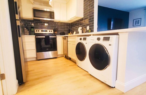 Tower Grove East Apartment | Comfortable Apartment Near SLU Hospital with Kitchen Access