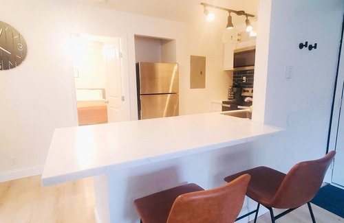 Tower Grove East Apartment | Comfortable Apartment Near SLU Hospital with Kitchen Access