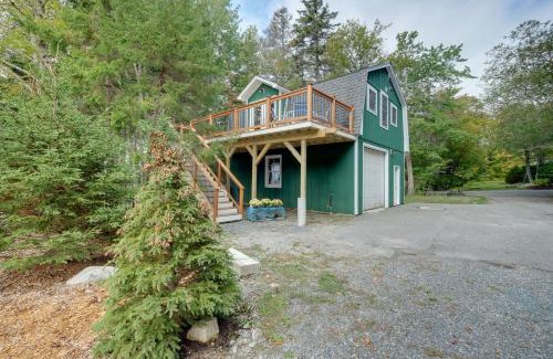 Northeast Harbor Apartment | Comfortable Retreat with Deck near Acadia National Park
