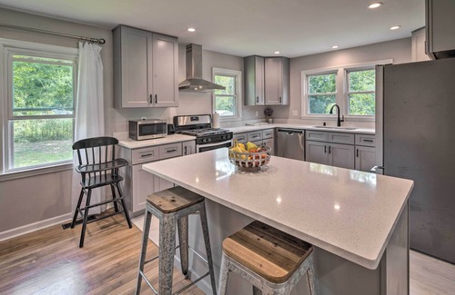 Skyland Cottage | Pet-Friendly Arden Cottage Near Lake Julian Park
