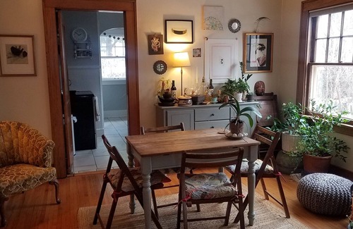 Twain Cottage | Charming Artist Cottage Near Downtown & UIowa - 10/10 Rating