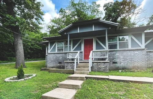 Tahlequah House | Artistic & Private Home Near Downtown, Rated 8.4/10