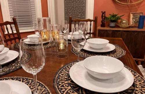 Everett Apartment | Inviting Retreat - 2BR Family-Friendly Oasis for 6