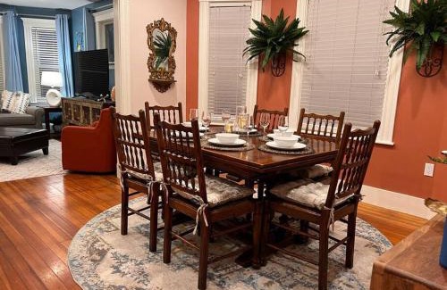 Everett Apartment | Inviting Retreat - 2BR Family-Friendly Oasis for 6
