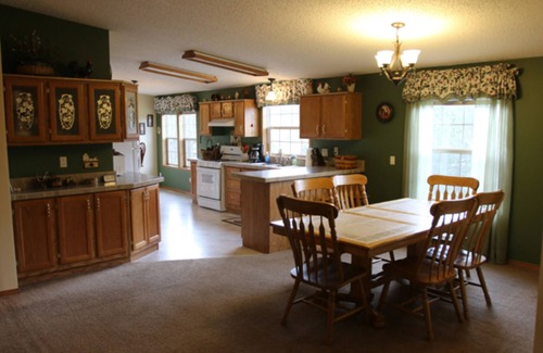 Custer Cabin | Inviting Aspen Cabin with Private Hot Tub & Pool Access