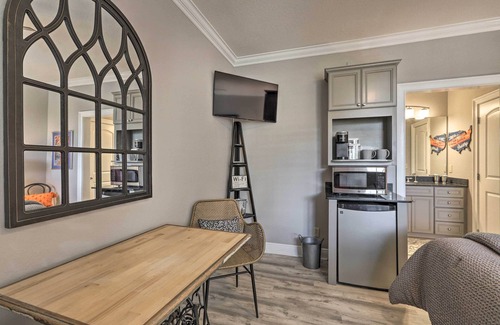 Auburn Apartment | Inviting Auburn Studio Near University with Great Amenities!