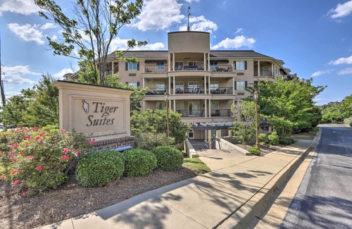 Auburn Apartment | Inviting Auburn Studio Near University with Great Amenities!