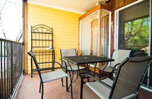 Barton Hills Apartment | Charming Barton Hills Studio | Close to Zilker Park & Family-Friendly