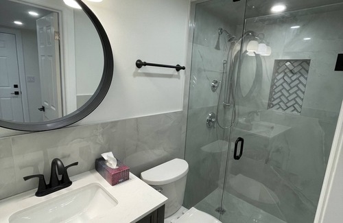 Oakville Apartment | Charming Oceanfront Studio with Kitchen & Breakfast Included