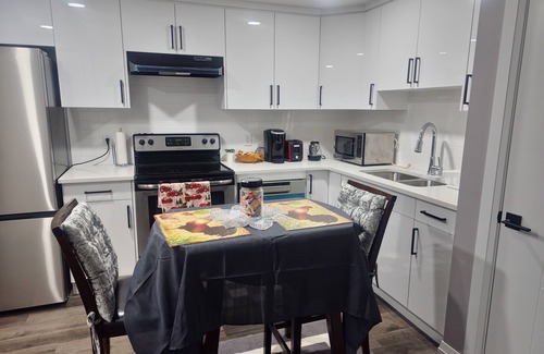 Northeast Edmonton House | Inviting Basement Suite with Spa, Hot Tub & Free WiFi