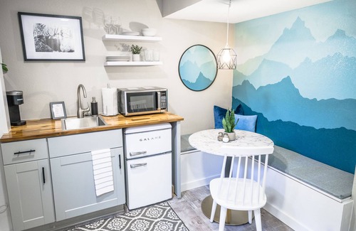 Stetson Hills Apartment | Charming Basement Apartment with Ocean View & Hot Tub