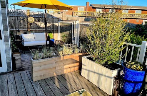 Provincetown Condo | Charming Bayside Cottage with Beach Access & Pool