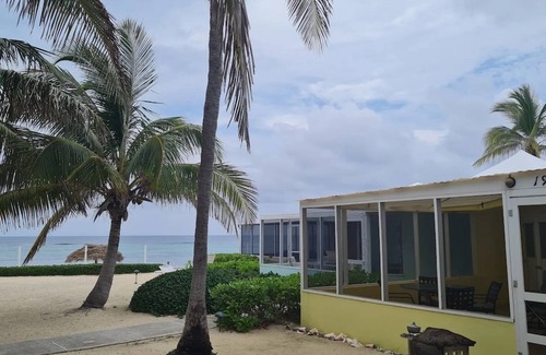Rum Point Cottage | Charming Beach Cottage at The Sea Lodges in Cayman Kai