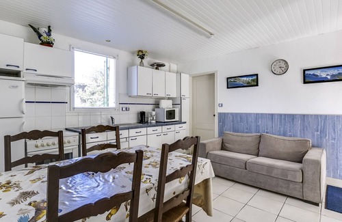 Biscarrosse Plage House | Cozy Villa Biscarrosse Plage with Oceanfront Views