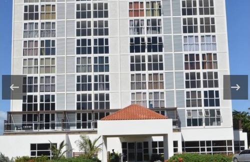 Portmore Apartment | Inviting Beachfront Apartment with Pool and Spa Amenities