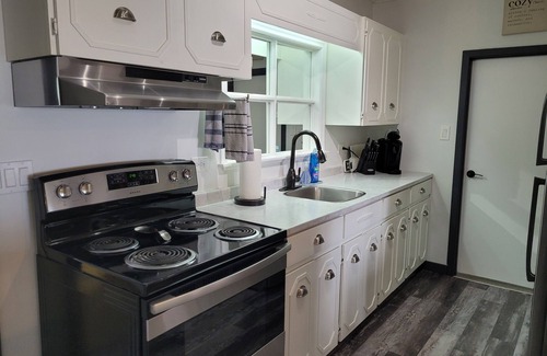 North Bay Cottage | Beachfront Cottage with Ocean View and Spa - Rated 10/10