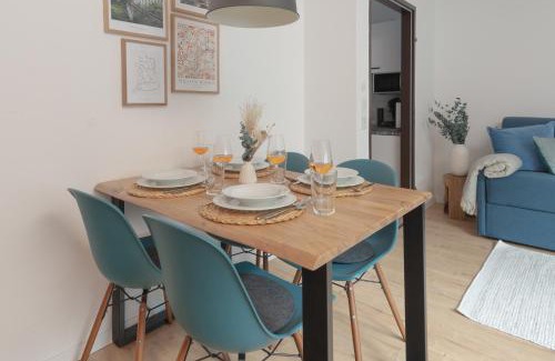 Bad Goisern Apartment | Cozy Bergzeit 230 - Mountain View, Stylish, Familyfriendly